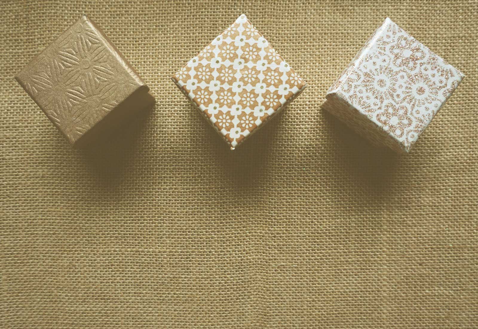 como decorar una caja para un regalo